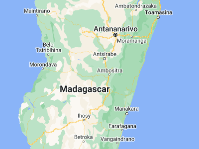 Map showing location of Ambatofinandrahana (-20.55284, 46.80365)