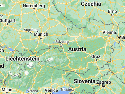 Map showing location of Hallein (47.68333, 13.1)